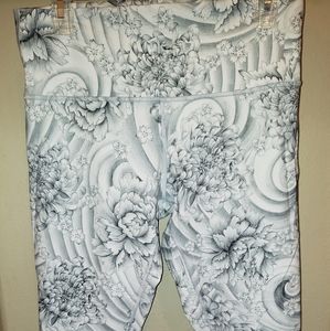 Floral Lululemon leggings